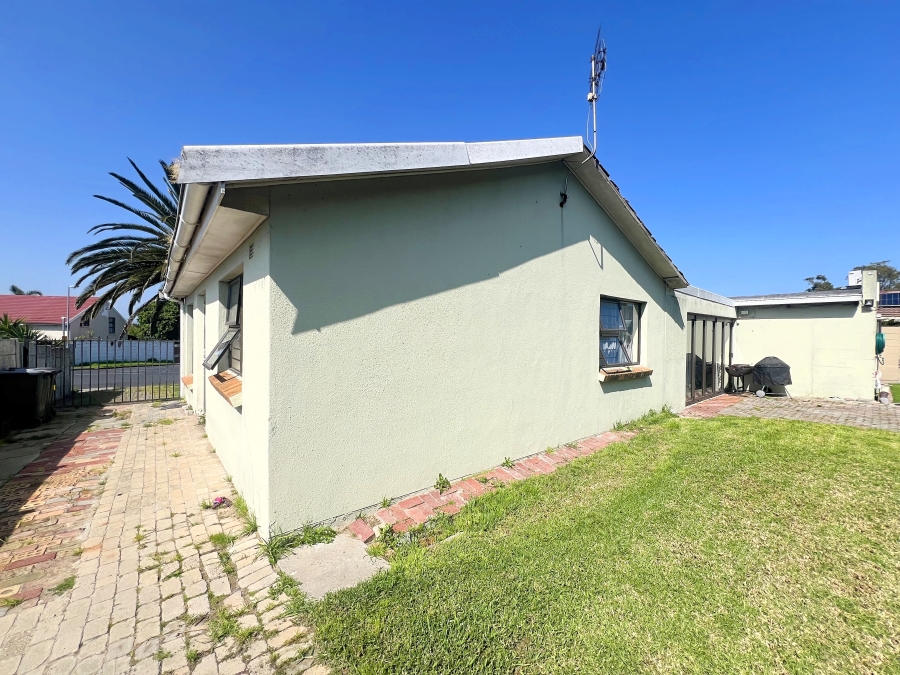 To Let 3 Bedroom Property for Rent in Langeberg Ridge Western Cape